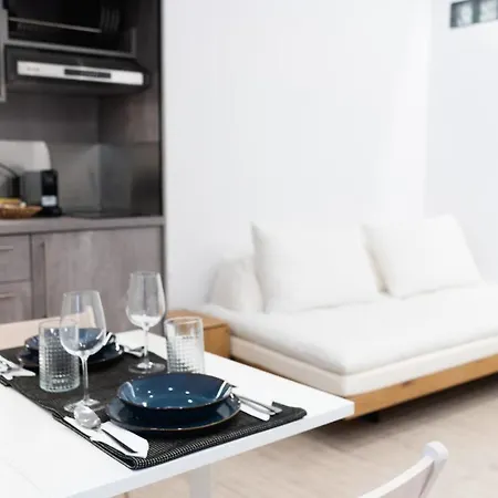 Biancasetta - 1bd Myk Town By Live&travel *